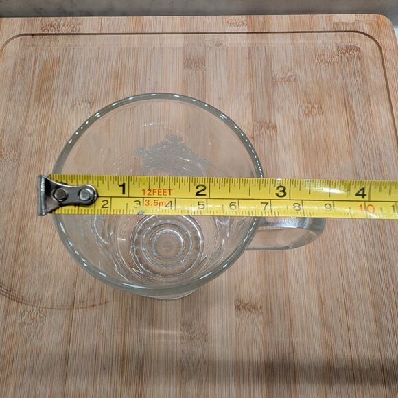 Vintage snowflake pedestal glass mug - Picture 4 of 7